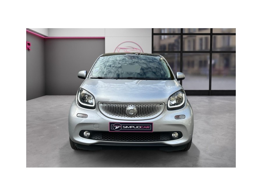 SMART d'occasion FORFOUR Prime 66 KW AUTO de 2017 Paris 17 (75)﻿