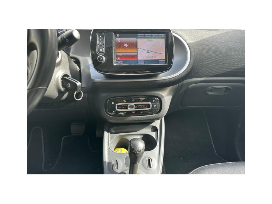 SMART d'occasion FORFOUR Prime 66 KW AUTO de 2017 Paris 17 (75)﻿