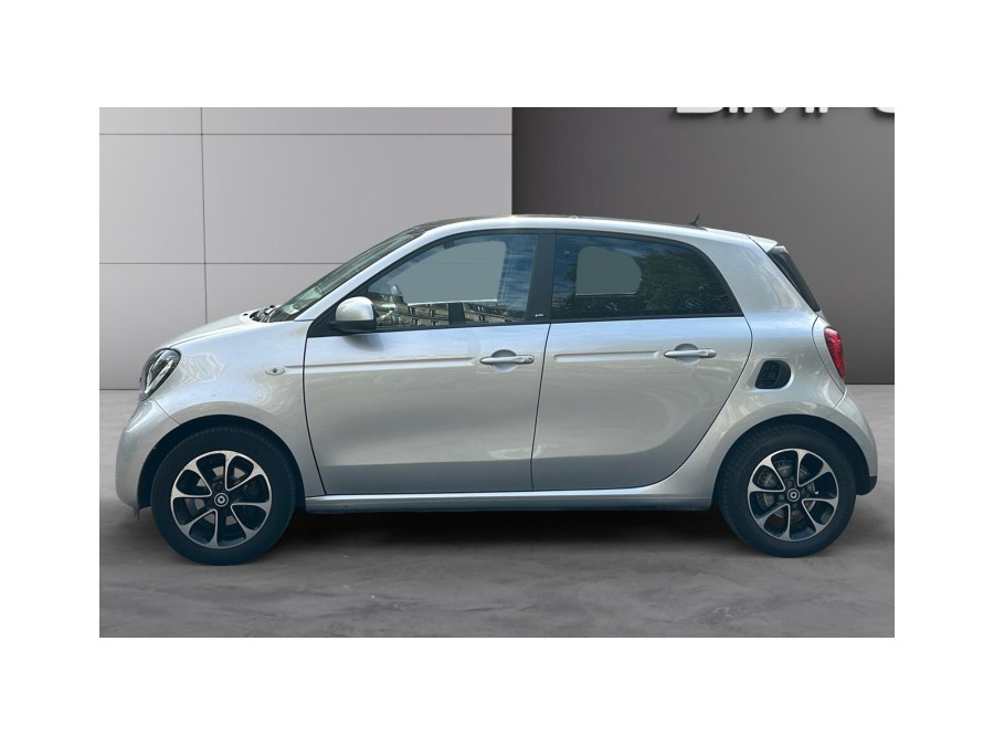 SMART d'occasion FORFOUR Prime 66 KW AUTO de 2017 Paris 17 (75)﻿