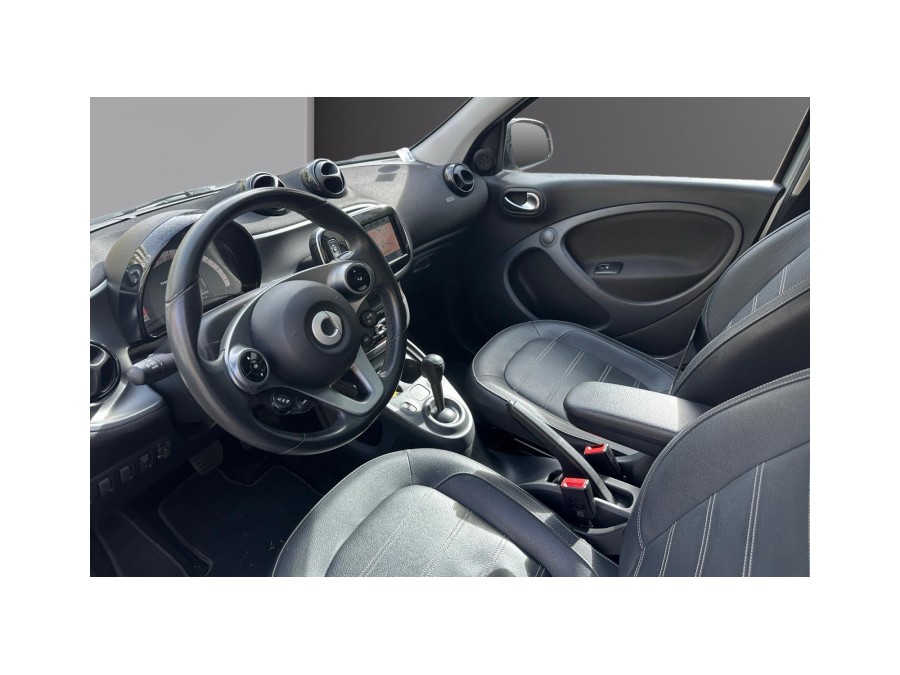 SMART d'occasion FORFOUR Prime 66 KW AUTO de 2017 Paris 17 (75)﻿
