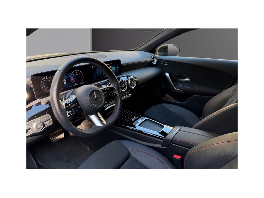 MERCEDES d'occasion A 200 D  8G-DCT AMG Line de 2025 Paris 17 (75)﻿