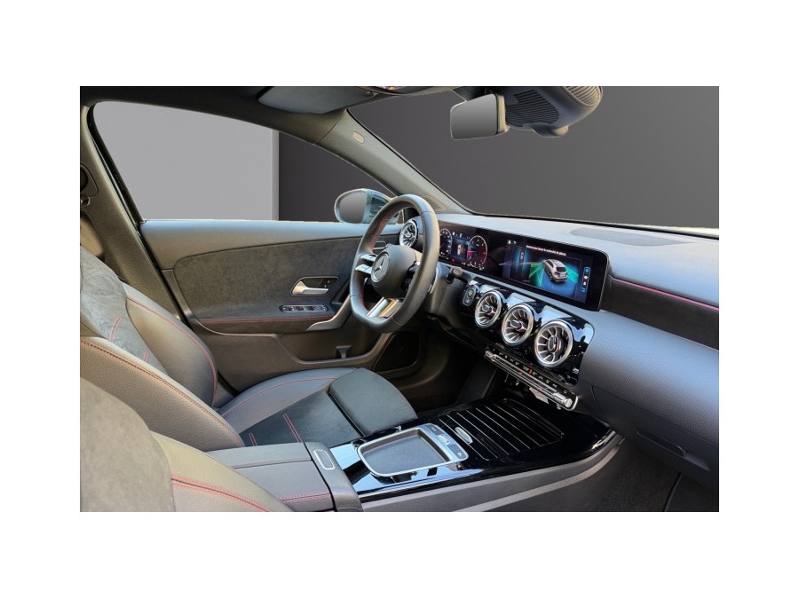 MERCEDES d'occasion A 200 D  8G-DCT AMG Line de 2025 Paris 17 (75)﻿