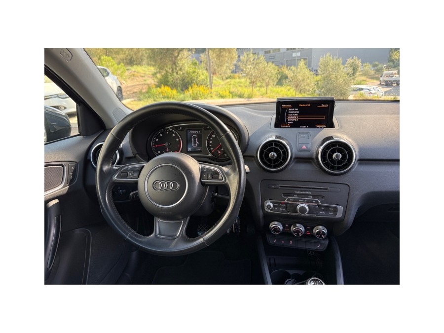 AUDI d'occasion A1 SPORTBACK 1 TFSI ULTRA 95 STYLE de 2018 La Ciotat