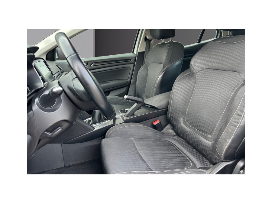 RENAULT d'occasion MEGANE IV 1.5 DCI 90 LIFE de 2016 La Ciotat (13)﻿
