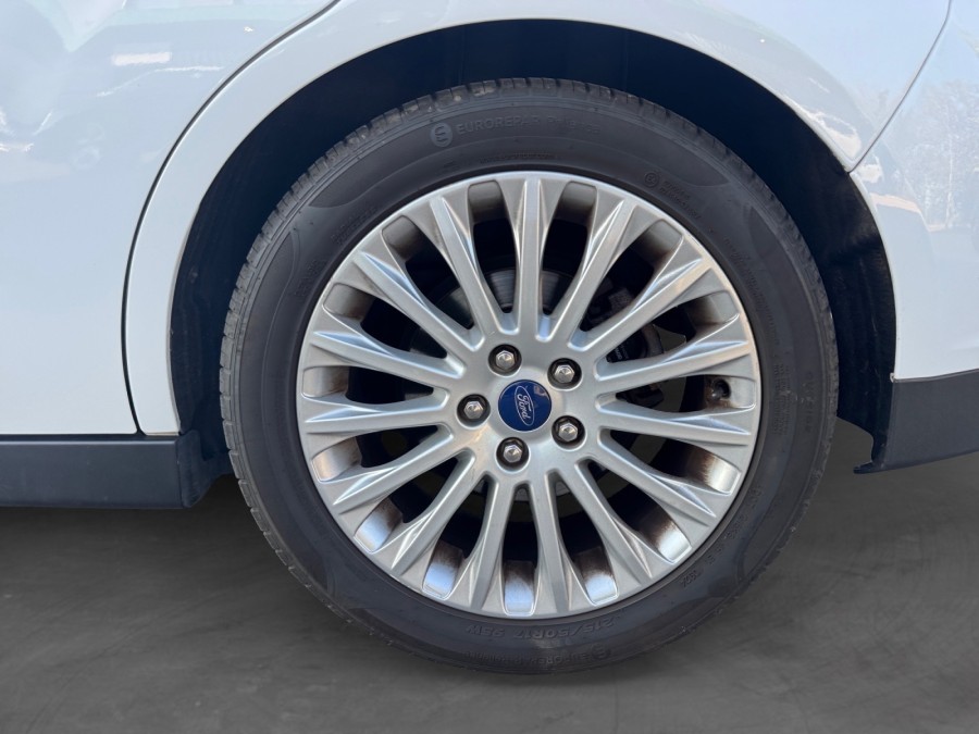 FORD d'occasion C-MAX FORD C-MAX 125 ECOBOOST TITANIUM de 2014 Nord