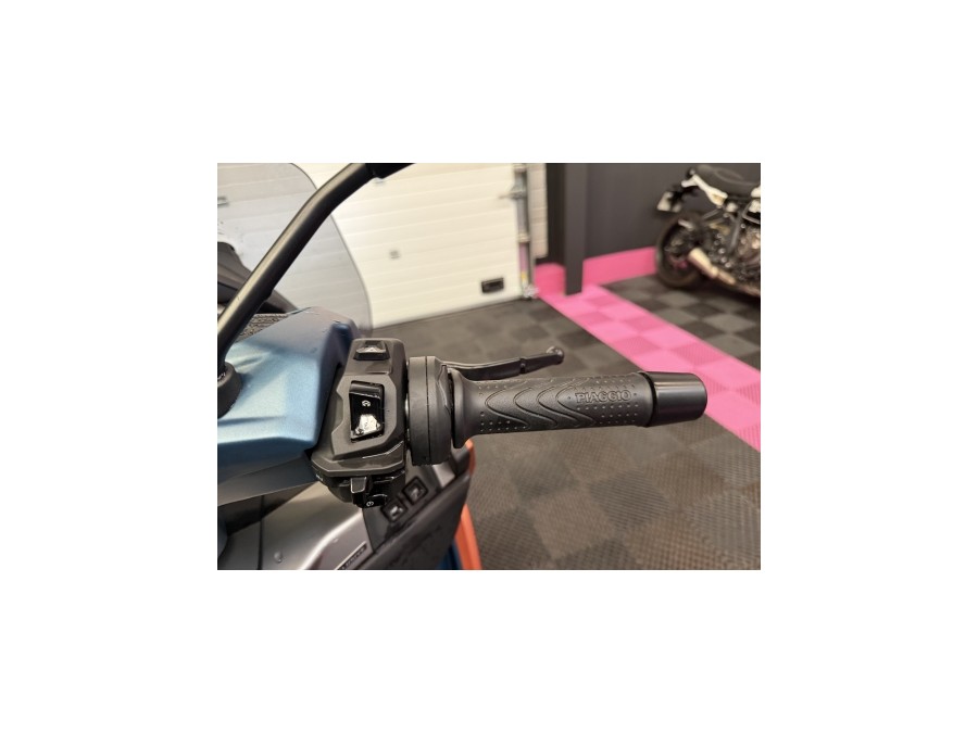 PIAGGIO d'occasion MP3530HPE MP3530HPE de 2022 Salon de Provence (13)﻿