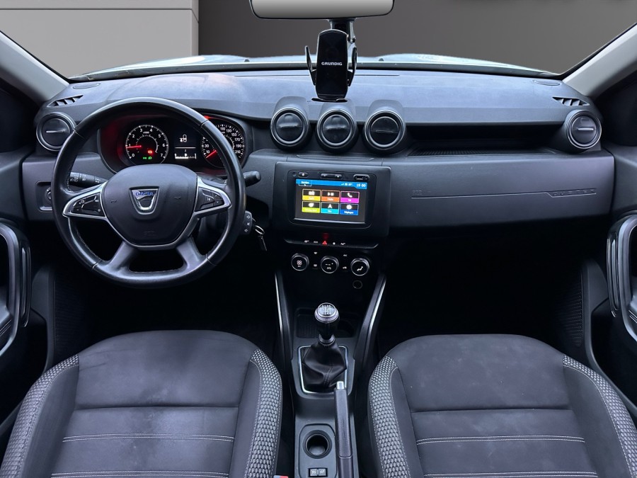 DACIA d'occasion DUSTER 1.5 BLUE DCI 115 PRESTIGE de 2020 Lorient