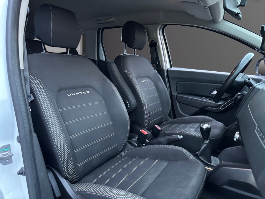 DACIA d'occasion DUSTER 1.5 BLUE DCI 115 PRESTIGE de 2020 Lorient