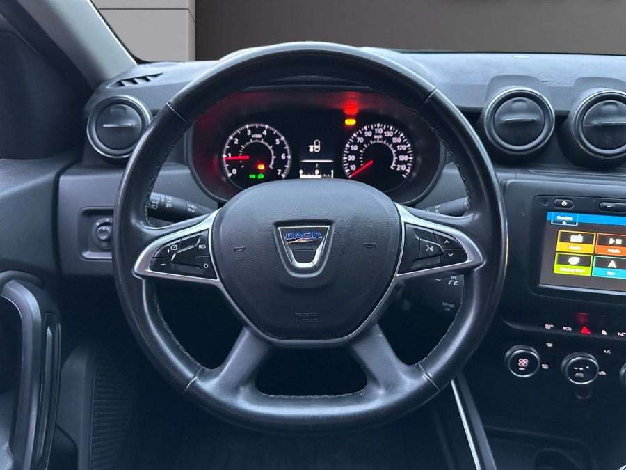 DACIA d'occasion DUSTER 1.5 BLUE DCI 115 PRESTIGE de 2020 Lorient