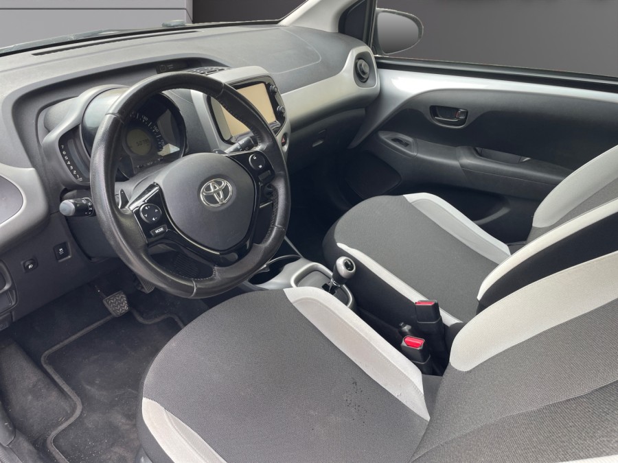 TOYOTA d'occasion AYGO 1.0 VVT-i 69ch x-play x-shift 5p de 2016 Royan