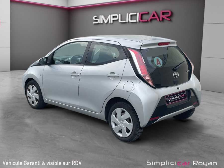 TOYOTA d'occasion AYGO 1.0 VVT-i 69ch x-play x-shift 5p de 2016 Royan