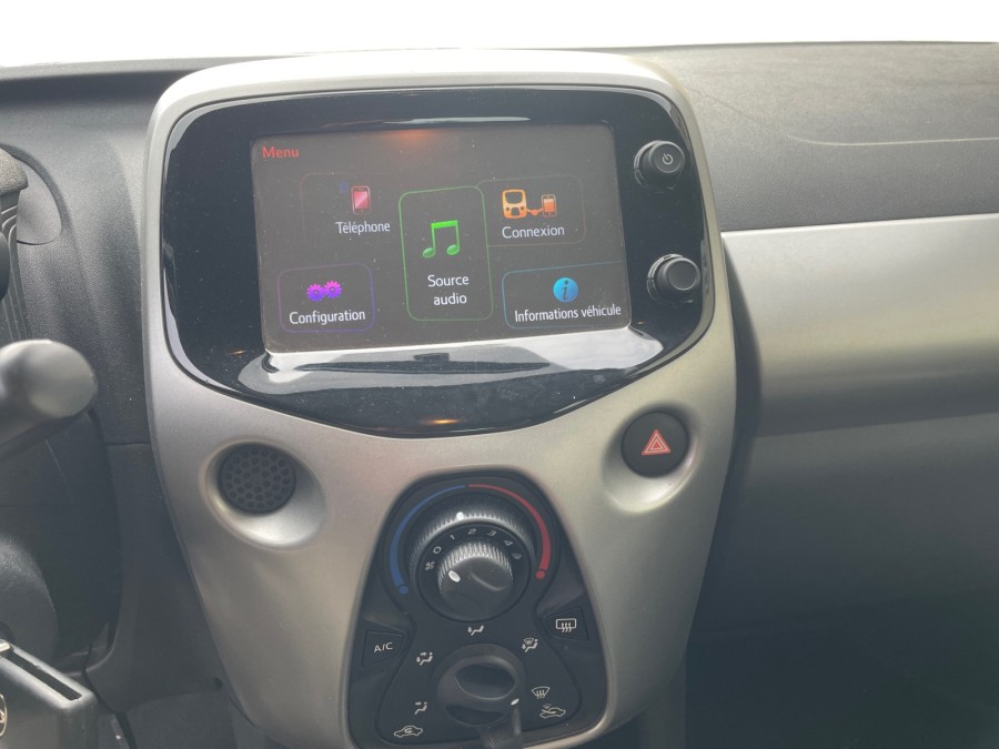 TOYOTA d'occasion AYGO 1.0 VVT-i 69ch x-play x-shift 5p de 2016 Royan