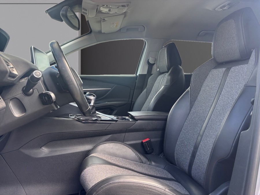 PEUGEOT d'occasion 5008 1.2 PURE TECH 130 ALLURE de 2017 Frejus (83)﻿