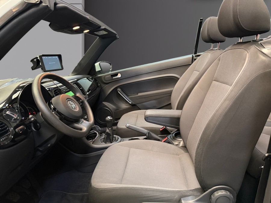VOLKSWAGEN d'occasion NEW BEETLE DECAPOTABLE CABRIOLET 1.2 TSI de