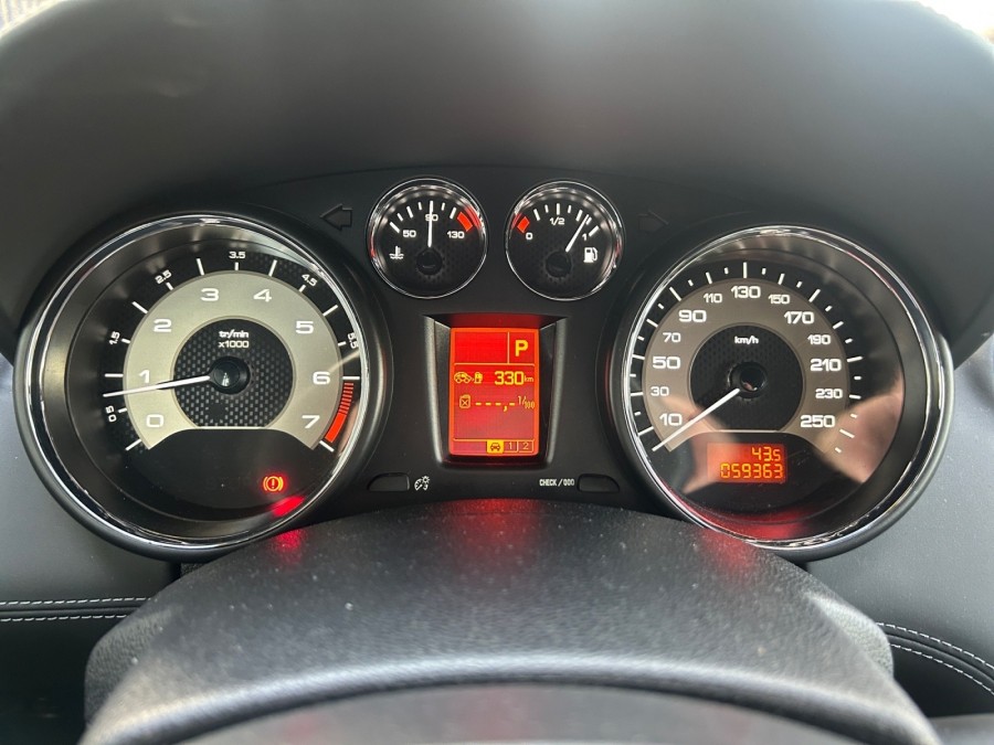 PEUGEOT d'occasion RCZ 1.6 THP 16v 156ch BA de 2011 Champigny sur
