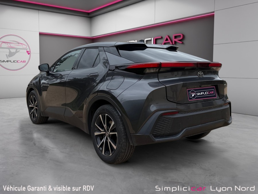 TOYOTA d'occasion C-HR 1.8 140H DYNAMIC BUSINESS de 2024 Lyon Nord