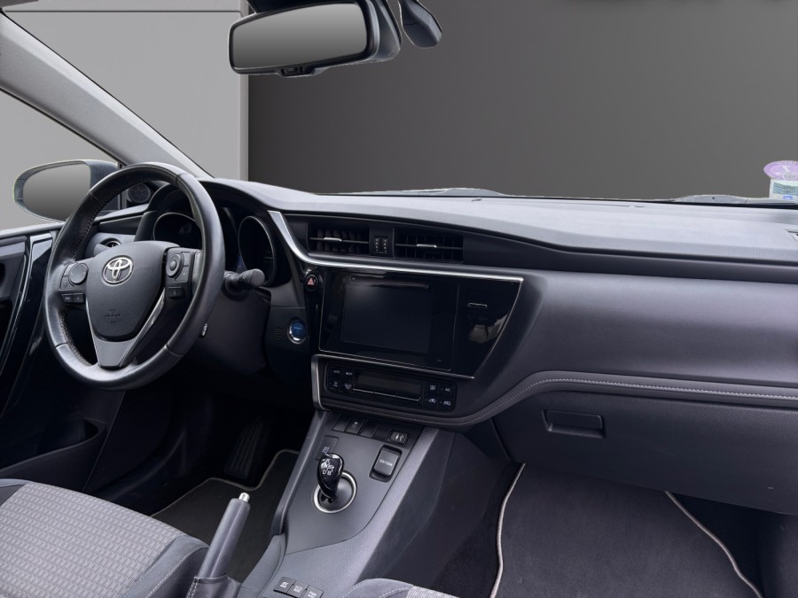 TOYOTA d'occasion AURIS HSD 136h Collection RC18 de 2019 Saint Omer