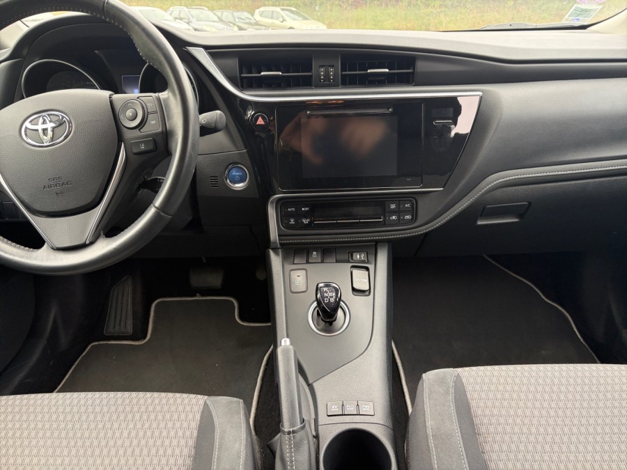 TOYOTA d'occasion AURIS HSD 136h Collection RC18 de 2019 Saint Omer