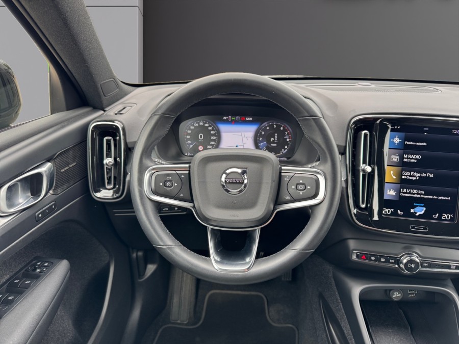 VOLVO d'occasion XC40 T4 Recharge 129 + 82ch Plus Style Dark DCT 7 de