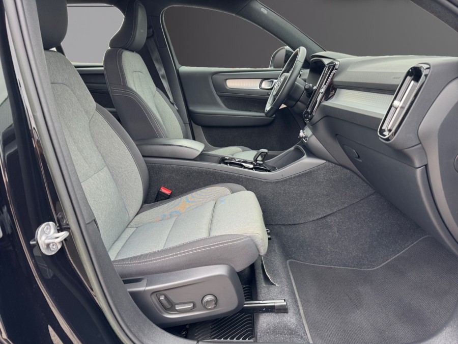 VOLVO d'occasion XC40 T4 Recharge 129 + 82ch Plus Style Dark DCT 7 de