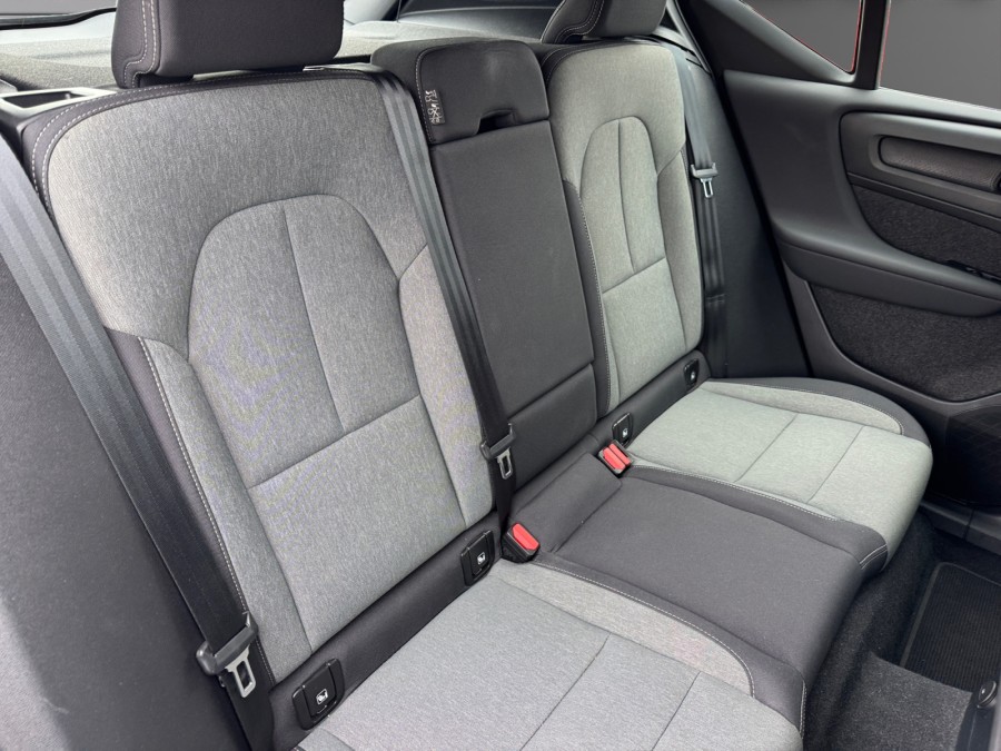 VOLVO d'occasion XC40 T4 Recharge 129 + 82ch Plus Style Dark DCT 7 de
