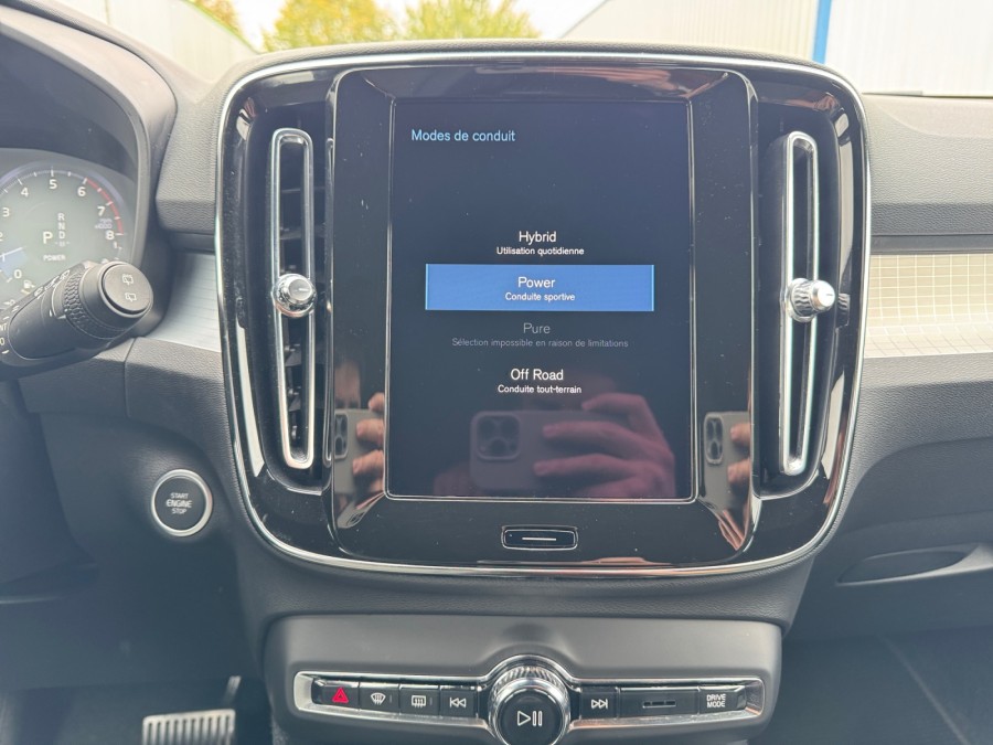 VOLVO d'occasion XC40 T4 Recharge 129 + 82ch Plus Style Dark DCT 7 de