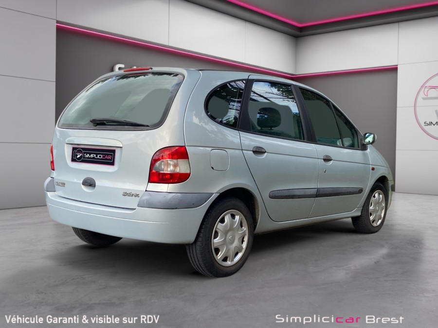 RENAULT d'occasion SCENIC 1.6i 16V RXE de 2000 Brest (29)﻿