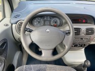 RENAULT d'occasion SCENIC 1.6i 16V RXE de 2000 Brest (29)﻿