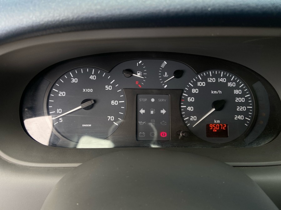 RENAULT d'occasion SCENIC 1.6i 16V RXE de 2000 Brest (29)﻿