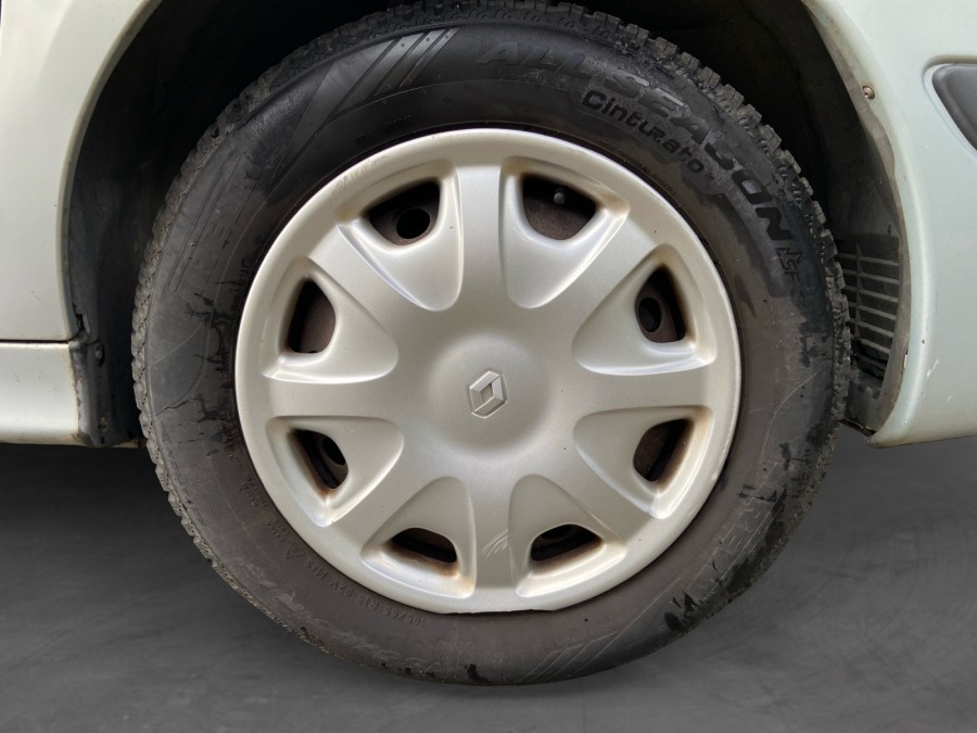 RENAULT d'occasion SCENIC 1.6i 16V RXE de 2000 Brest (29)﻿