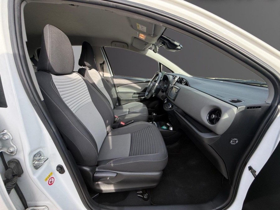 TOYOTA d'occasion YARIS 100H DYNAMIC BUSINESS de 2018 Rennes (35)﻿