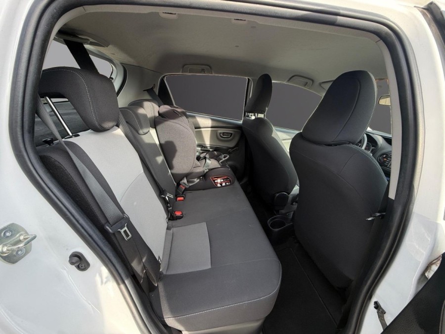 TOYOTA d'occasion YARIS 100H DYNAMIC BUSINESS de 2018 Rennes (35)﻿