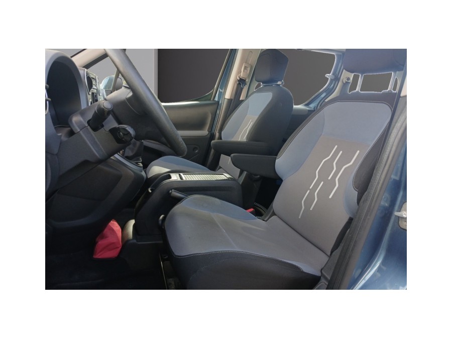 PEUGEOT d'occasion PARTNER TEPEE 1.6 98 ACTIVE de 2012 La Ciotat (13)﻿