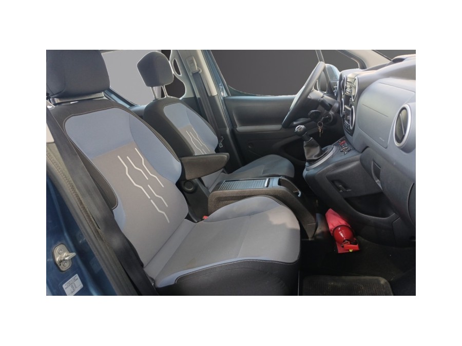 PEUGEOT d'occasion PARTNER TEPEE 1.6 98 ACTIVE de 2012 La Ciotat (13)﻿
