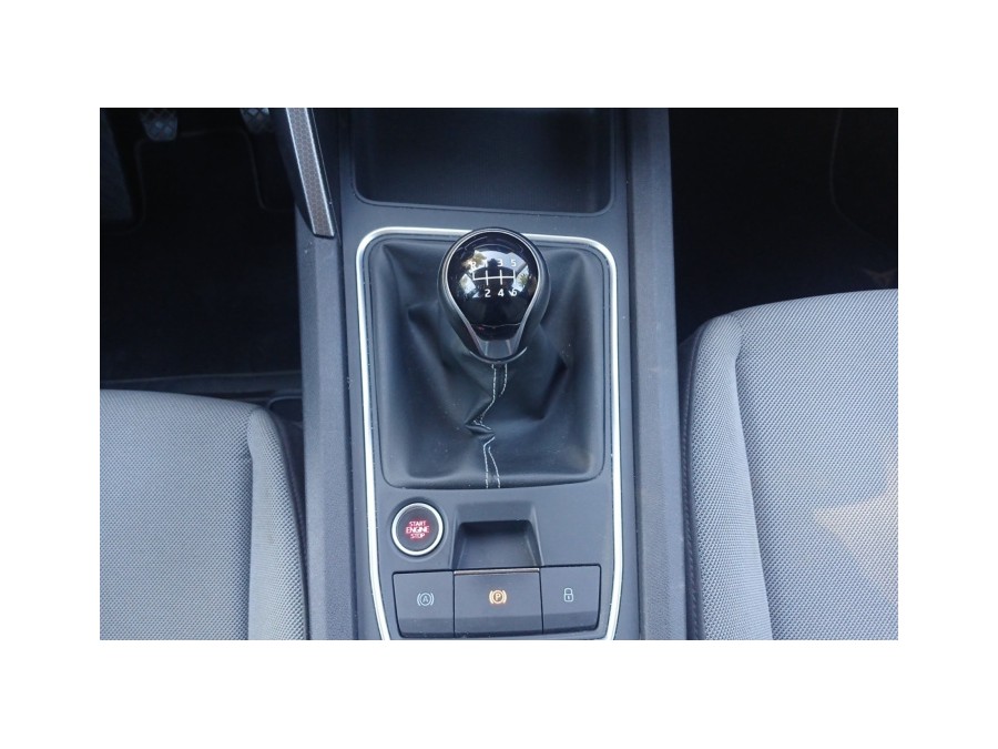 SEAT d'occasion LEON IV 1 TSI 110 BVM6 URBAN de 2021 La Ciotat (13)﻿
