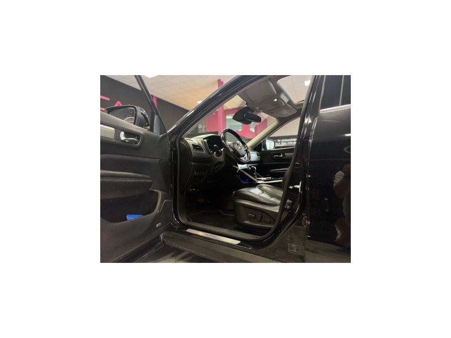 RENAULT d'occasion KOLEOS 2.0 dCi 175ch energy Initiale Paris 4x4