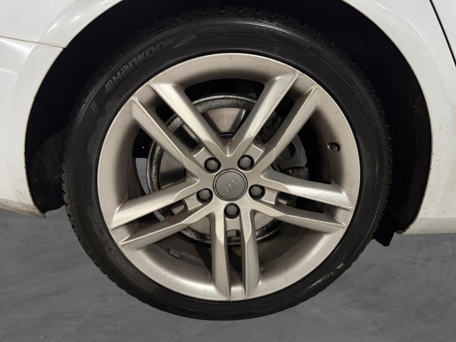 AUDI d'occasion A4 TDI de 2013 Meximeux (01)﻿