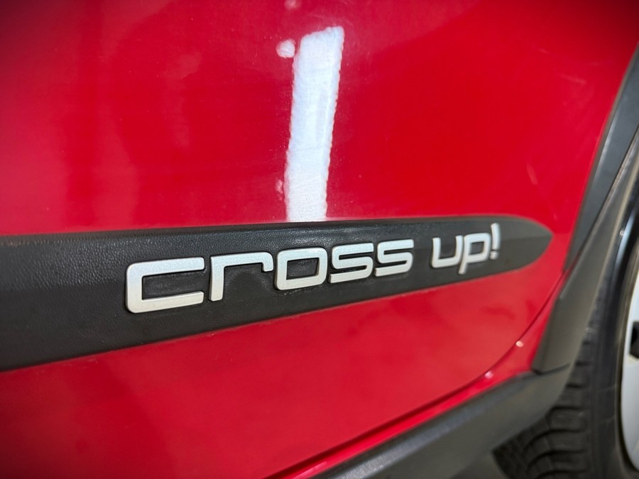 VOLKSWAGEN d'occasion UP! 1.0 UP! CROSS UP de 2013 Magny-en-Vexin