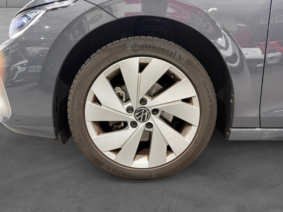 VOLKSWAGEN d'occasion GOLF 1.5 E-TSI 116 VW EDITION DSG de 2024 Lyon