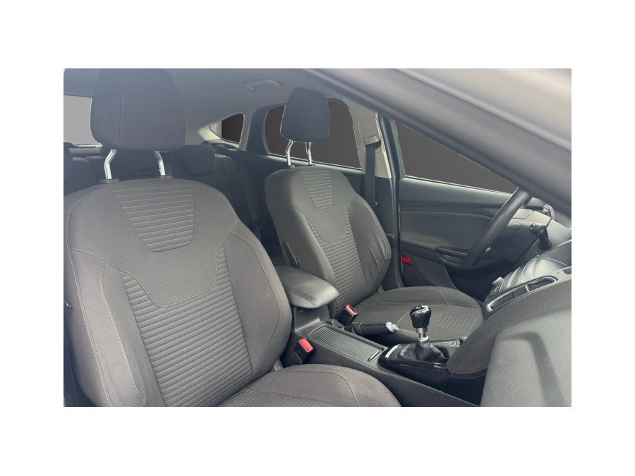 FORD d'occasion FOCUS 1.5 TDCI 120 TITANIUM de 2017 La Ciotat (13)﻿