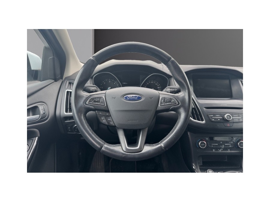 FORD d'occasion FOCUS 1.5 TDCI 120 TITANIUM de 2017 La Ciotat (13)﻿