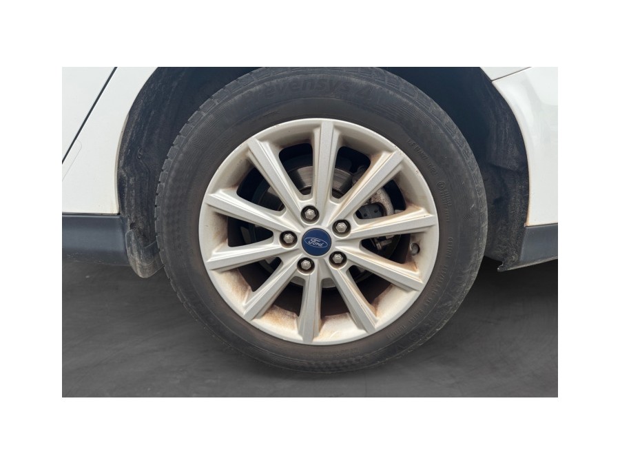 FORD d'occasion FOCUS 1.5 TDCI 120 TITANIUM de 2017 La Ciotat (13)﻿
