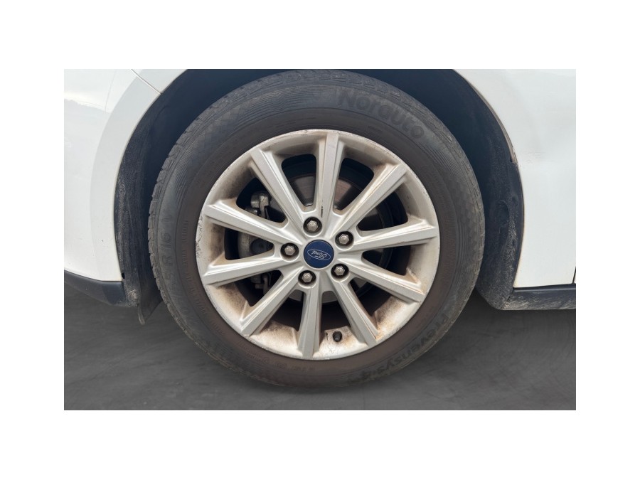 FORD d'occasion FOCUS 1.5 TDCI 120 TITANIUM de 2017 La Ciotat (13)﻿