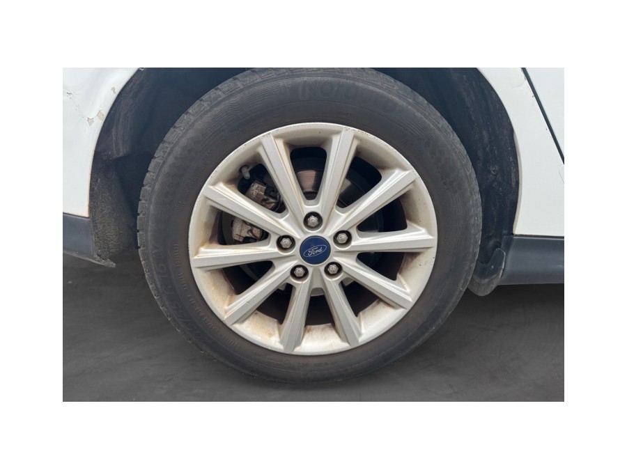 FORD d'occasion FOCUS 1.5 TDCI 120 TITANIUM de 2017 La Ciotat (13)﻿