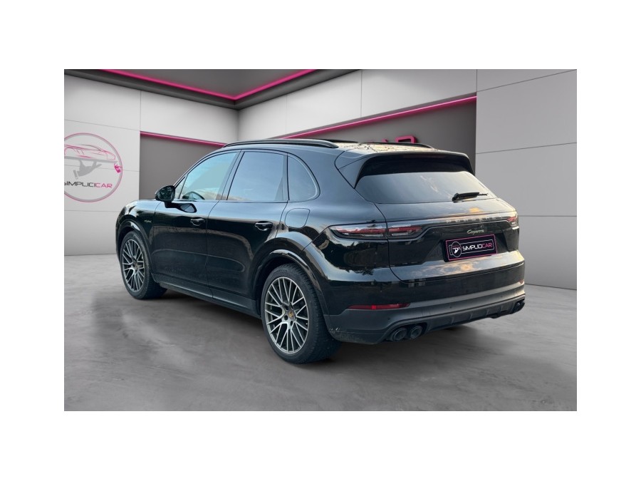 PORSCHE d'occasion CAYENNE 3.0 V6 E-HYBRID de 2022 La Ciotat (13)﻿