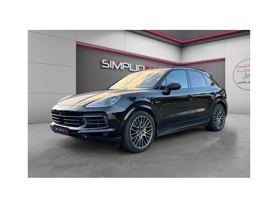 PORSCHE d'occasion CAYENNE 3.0 V6 E-HYBRID de 2022 La Ciotat (13)﻿