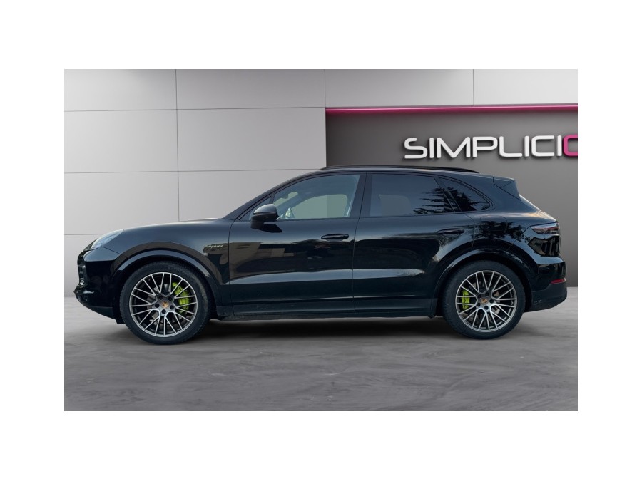 PORSCHE d'occasion CAYENNE 3.0 V6 E-HYBRID de 2022 La Ciotat (13)﻿