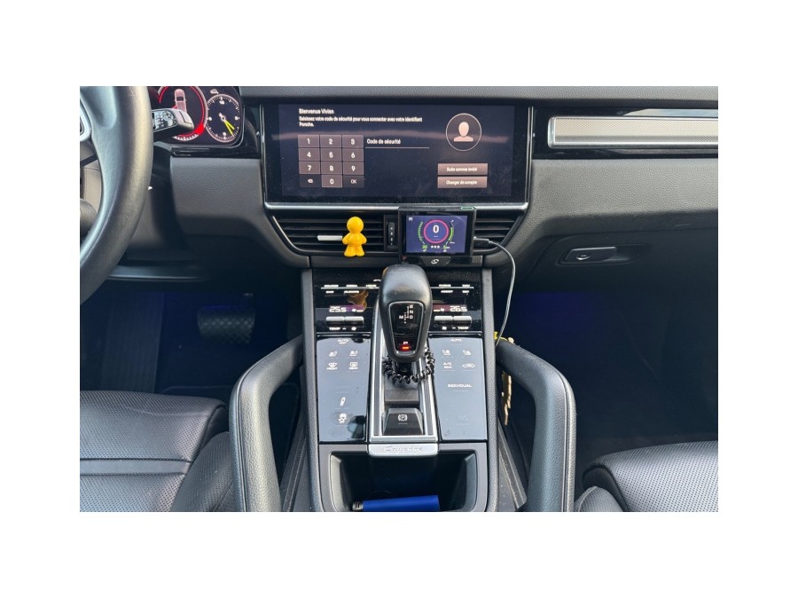 PORSCHE d'occasion CAYENNE 3.0 V6 E-HYBRID de 2022 La Ciotat (13)﻿