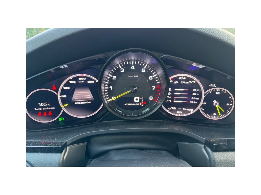 PORSCHE d'occasion CAYENNE 3.0 V6 E-HYBRID de 2022 La Ciotat (13)﻿
