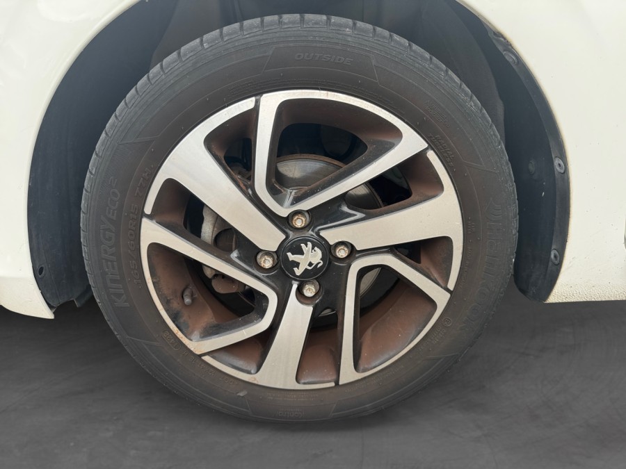 PEUGEOT d'occasion 108 1.2 VTI 82 PURETECH ALLURE TOP de 2014 La